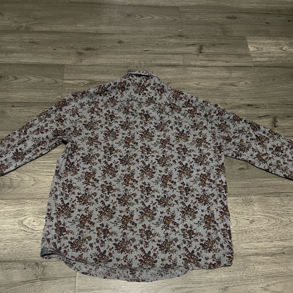 Express Collared Shirt - Picture 3 of 3